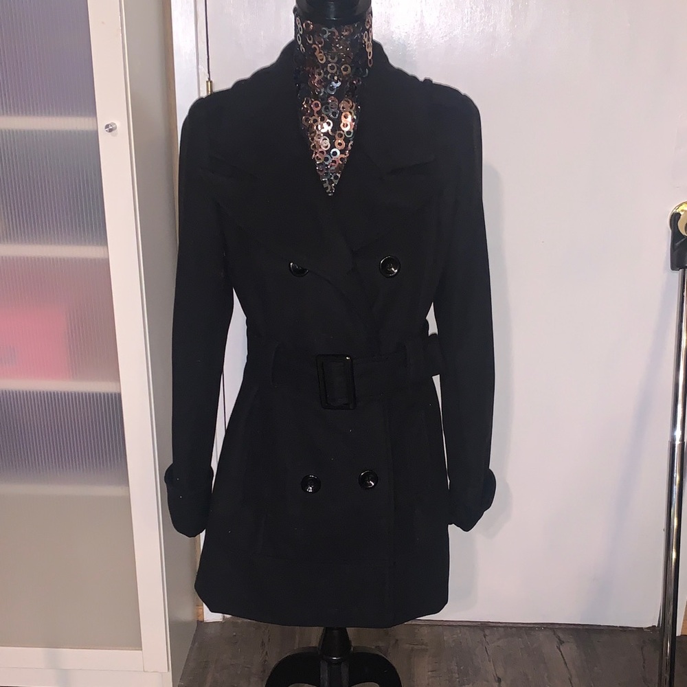 Elegant Black Double-Breasted Women's Coat